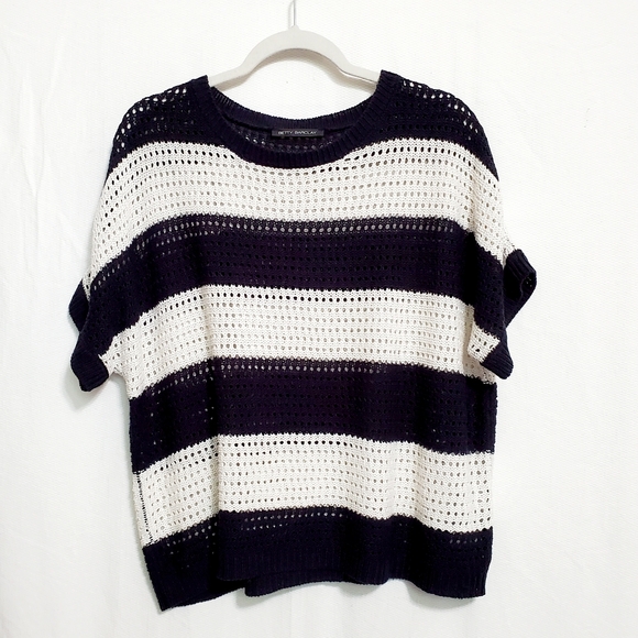 Betty Barclay Loose Crochet Knit Black White Stripe Short Sleeve Sweater Size 14 - Picture 1 of 8